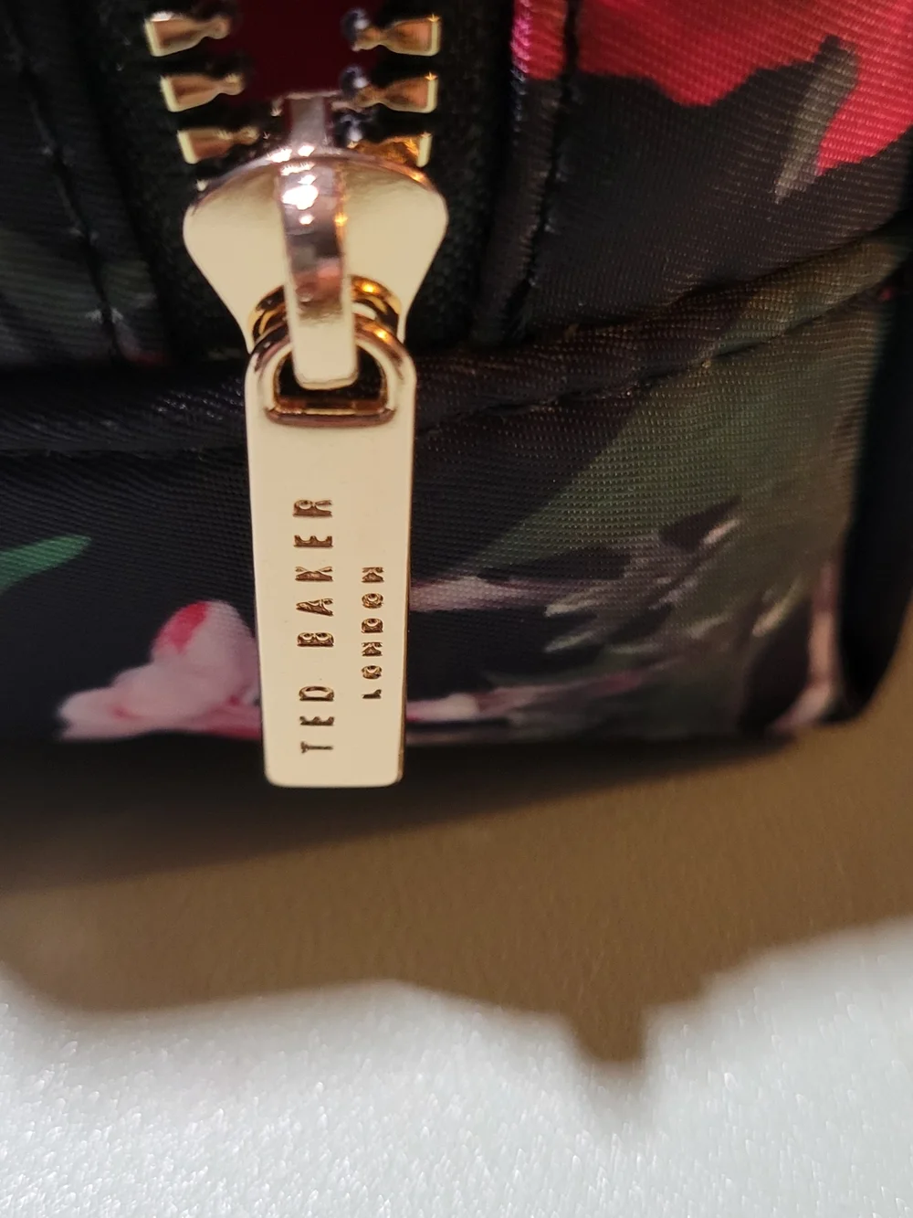 Ted Baker compact ted